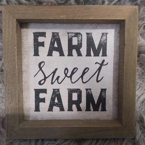 Farm Sweet Farm sign